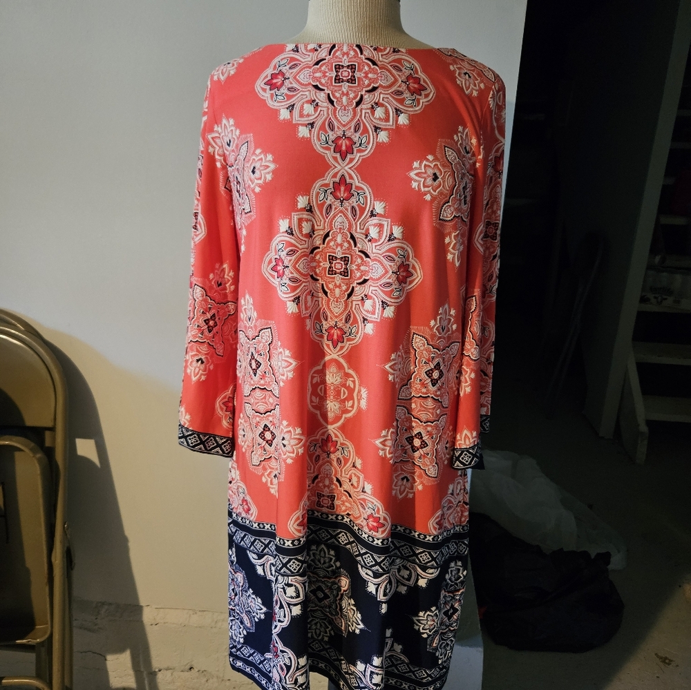 Sandra Darren 3/4 Sleeve Dress. Make An Offer!